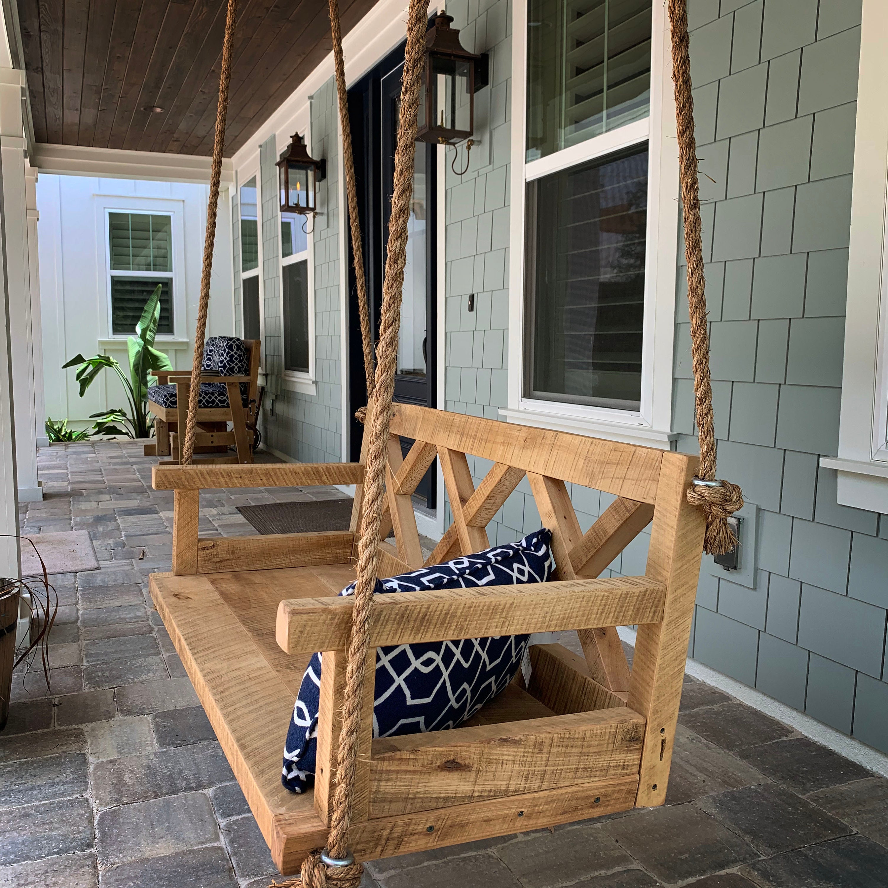 Backyard discovery 2024 farmhouse porch swing