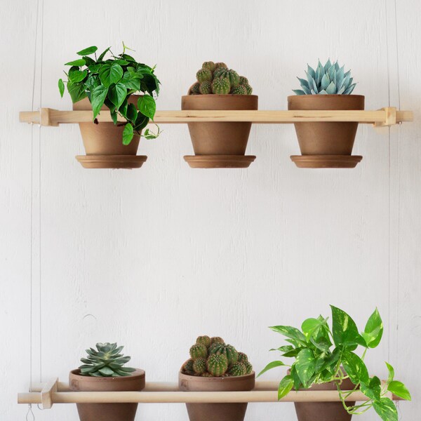 Hanging planter (s) – Indoor hanging garden – Mini gardening pot holder – Vertical flower – Kitchen herbs – Hangs six 4” terracotta pots