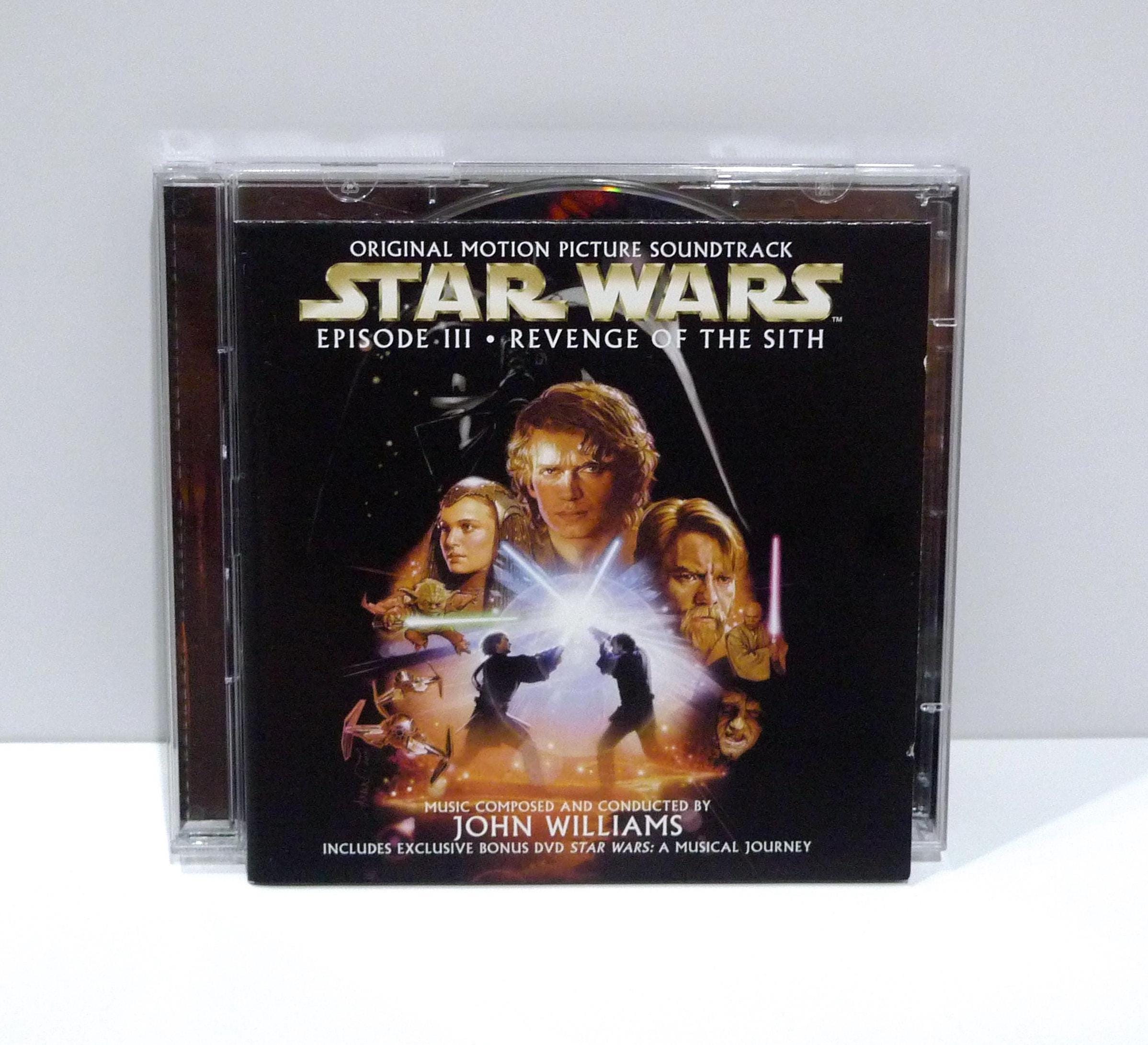 Star Wars Episode III - Revenge of the Sith CD & Bonus DVD
