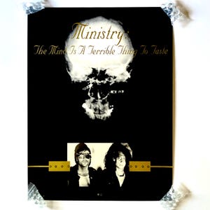 Afiche original del Ministerio: La mente es algo terrible para saborear - Vintage 1989 Al Jourgensen - Sire Band - Exhibición en tienda de discos MohawkMusic