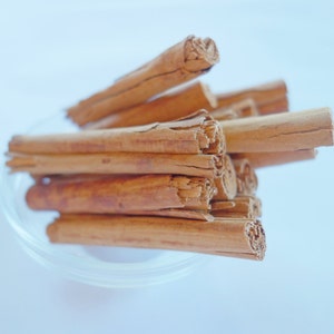 Sri Lankan (Ceylon) or Vietnamese Cinnamon Sticks