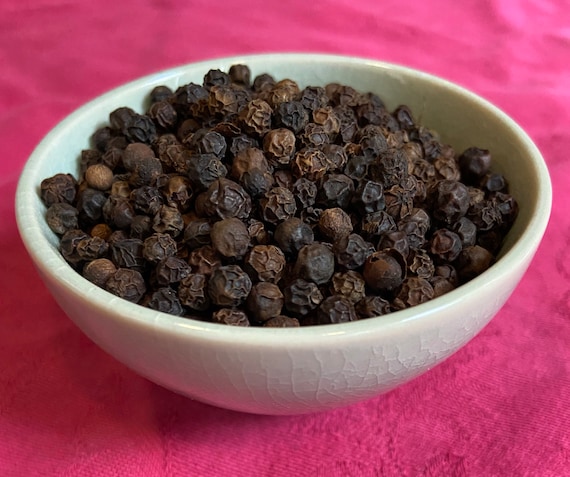 Black Pepper - peppercorns - Whole or Ground Spice - 1 oz to 1 pound