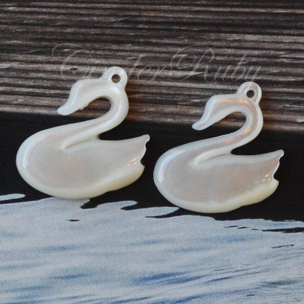 Natural Mother of Pearl Swan Charms, 18 mm White MOP Goose Pendants