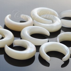 White MOP Crescent Moon Charms, White Shell Horn Beads, 20 mm White Mother of Pearl Crescent Moon, Set of 2 or More image 2