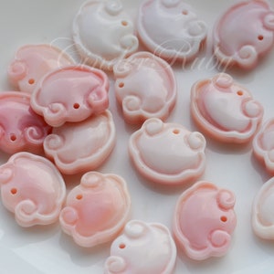 Pink Queen Conch Shell Hand Carved Ruyi Pendants,12-20 mm Pink MOP Charm BeadsPink Mother of Pearl Drops image 4