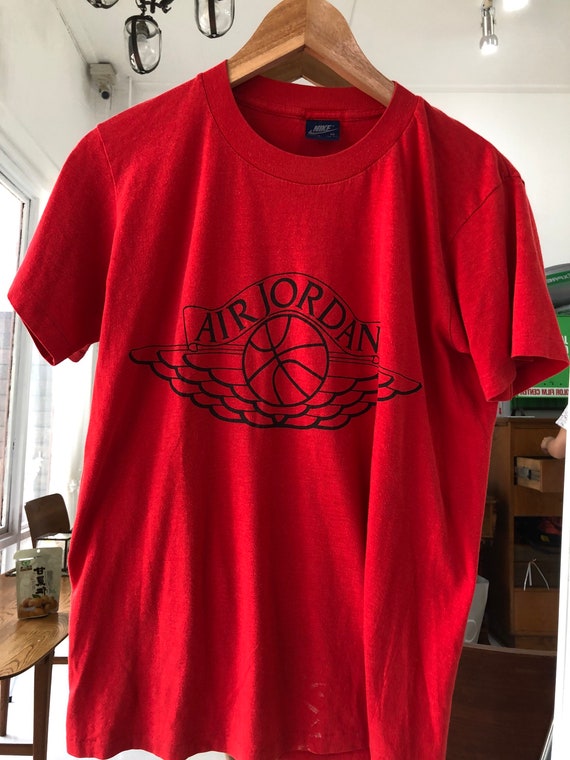 jordan wings logo shirt