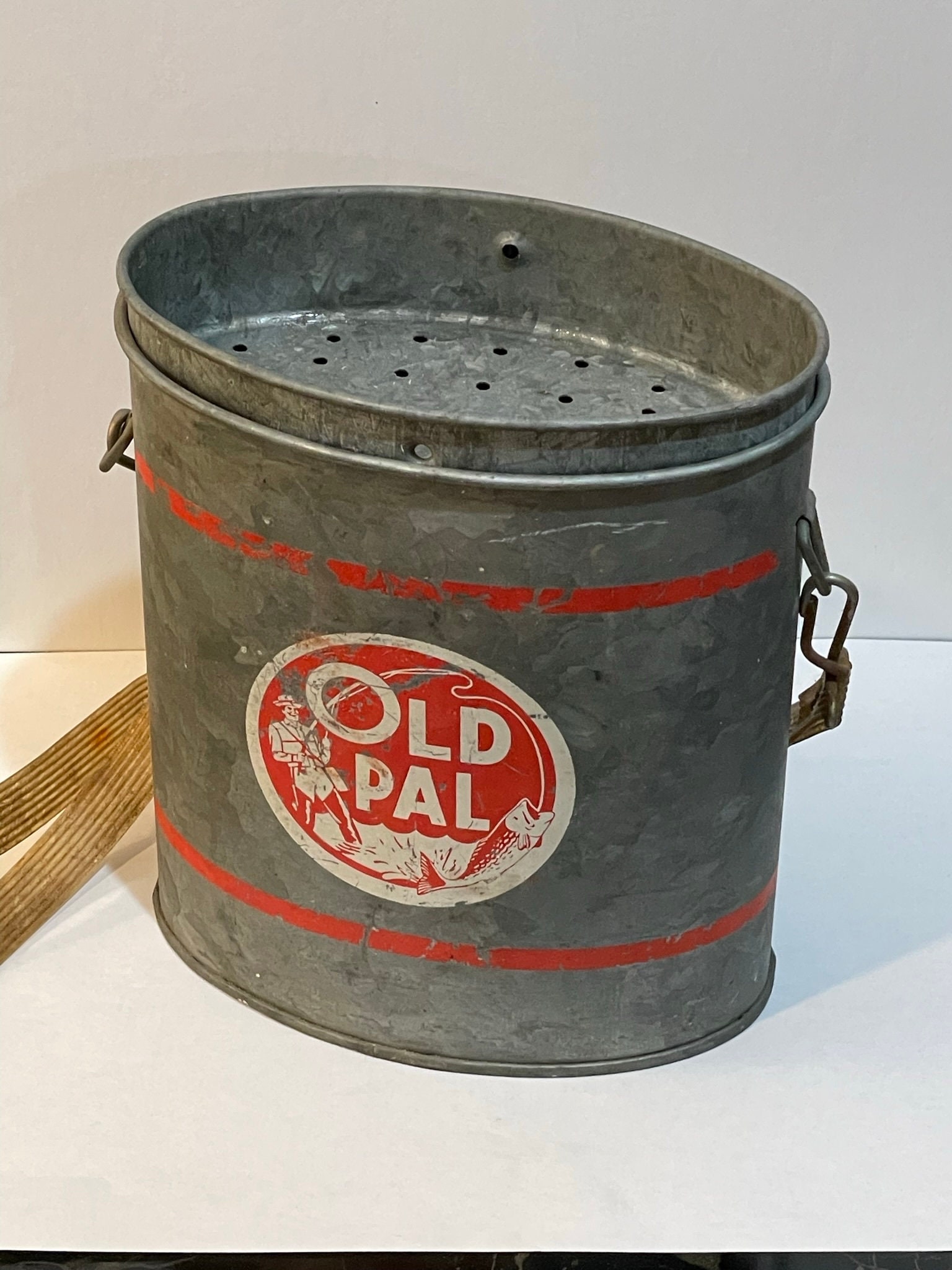 Vintage Old Pal Metal Oval Minnow Bucket for Fishing Wading Galvanized Pail  