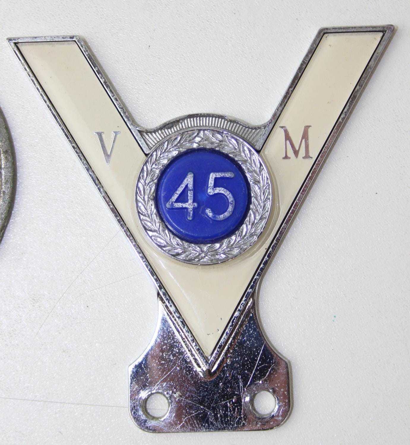 Vintage VM 45 Car Grill Badge Veteran Motorist 45 Years of Service