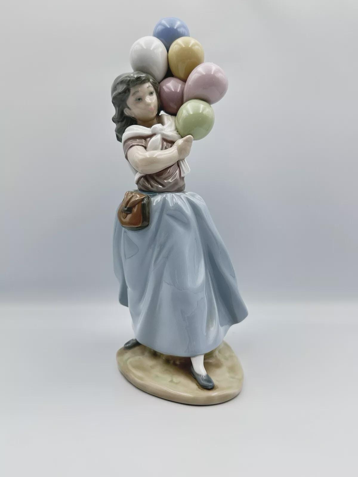 リヤドロ　5141 バルーンセラー　置物　LLADRO il_fullxfull.7303659819_11nr.jpg