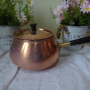 Vintage copper & brass saucepan in lovely polished condition