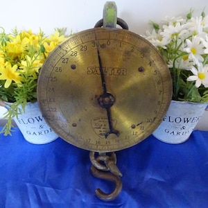 Vintage Salter sack scales with brass face plate in full working order very good condition