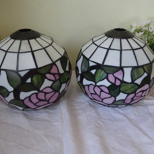 2 Vintage Tiffany style leaded glass ceiling shades in stunning condition 20 x 20 cm pair of shades