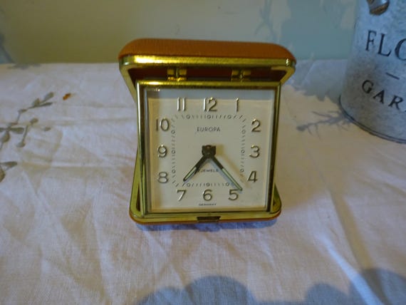 ANCIEN RÉVEIL De Voyage Europa Germany Cuir Et Doré Vintage EUR 15,00 - FR