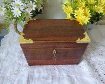 Vintage mah-jong set bamboo and bone tiles in lovely oak box full set of 144 tiles including original key 19 x 13 x 11 cm UPS in time xmas