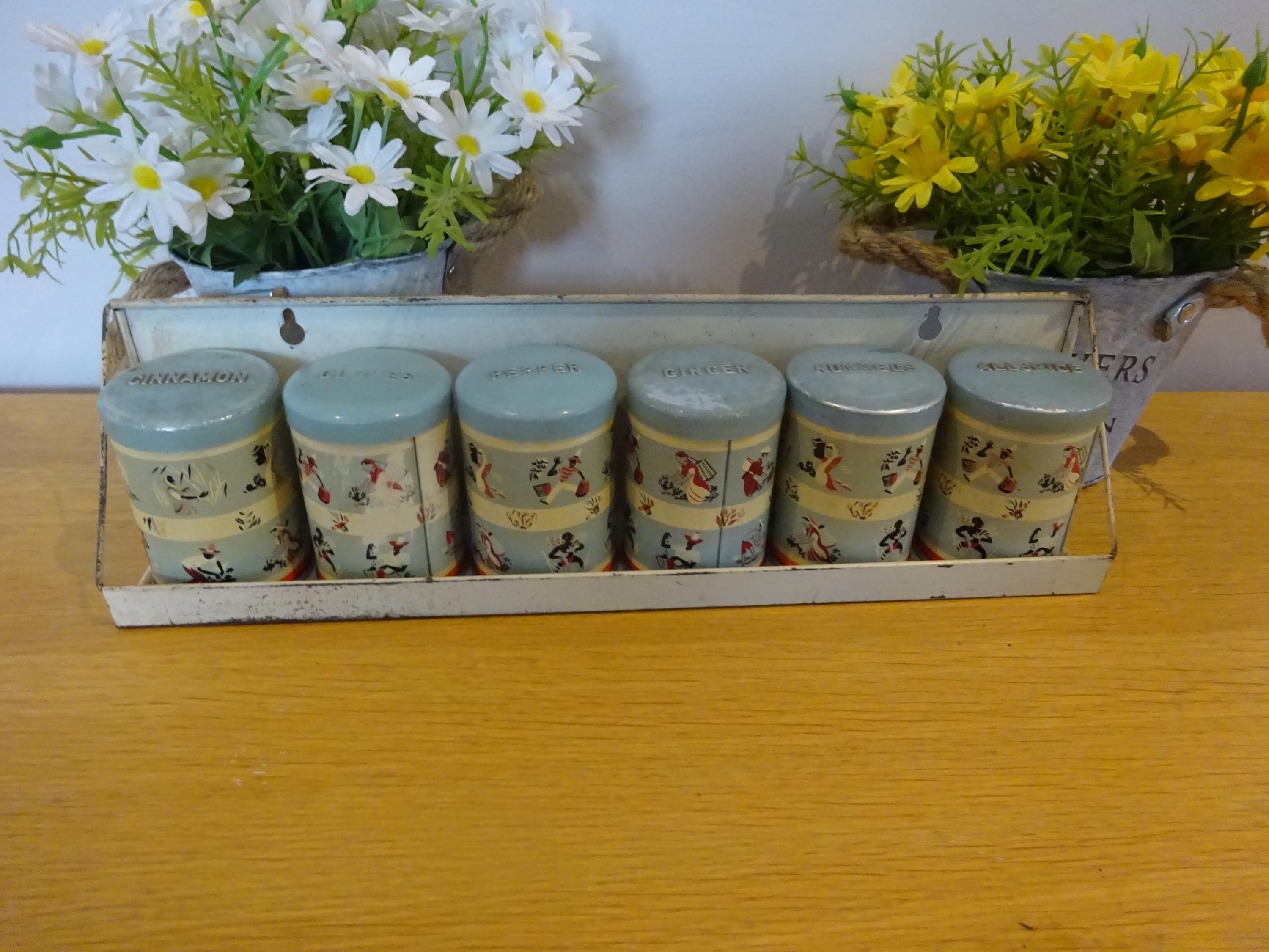 Worcester Ware Tins - Etsy UK