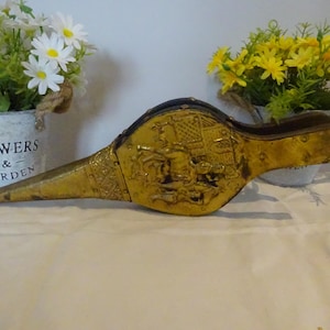 Vintage set of wooden fire bellows decorated with brass  decoration in great working condition 38 x 11 x 6 cm