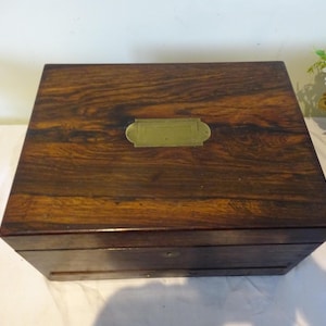 Victorian campaign style mahogany  writing slope desk top stationary box with fitted leather interior with interior draw 31 x 23 x 16 cm