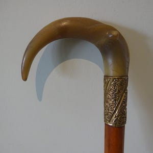 Vintage Gehstock aus Hartholz mit poliertem Horngriff, verzierter 18-karätiger vergoldeter Manschette und Messingspitze 91 cm