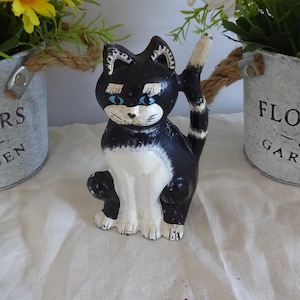 Vintage cast iron cat door stop hand painted in really lovely condition cast Iron cat door wedge 13 x 9 x 8 cm