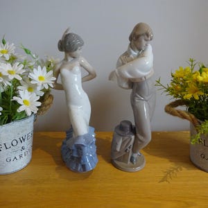 Pair of male and female Vintage Lladro Nao flamingo dancers 418 and 1449 with original boxes 24 x 10 x 6cm