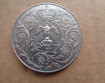 1977年エリザベス女王即位25周年記念銀貨 - 未使用品 - Etsy 日本 1977年エリザベス女王即位25周年記念銀貨 - 未使用品 - Etsy 日本