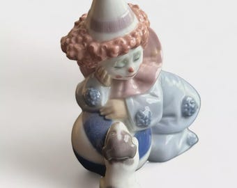 Lladro Figurine #5278 ''Pierrot With Puppy & Ball''  (Retired ) mint condition