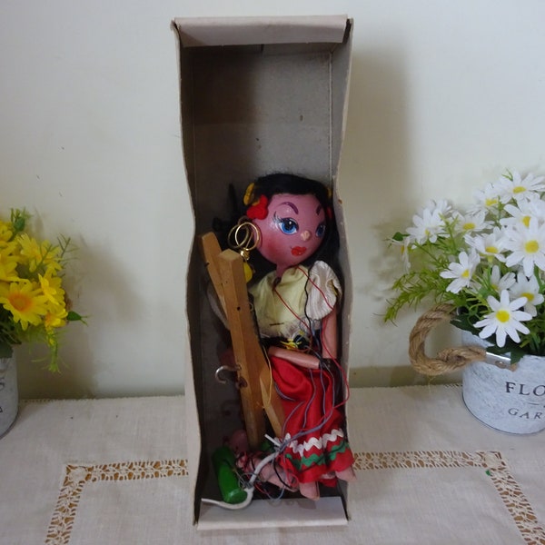 Original Pelham puppet Loo Loo the gipsy boxed in great condition hand made puppet in box