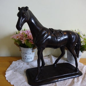 Kaltgussbronze von Rennpferd 35 cm x 30 cm x 15 cm Kaltgussstatuette Cheltenham Gold Cup
