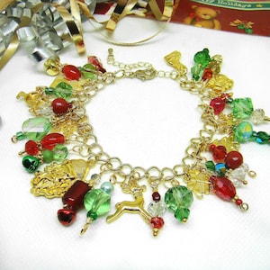 Christmas Charm Bracelet, Red & Green Bracelets, Holiday Bracelets, Beaded Bracelet, Charm Bracelet, Gold Chain Bracelet, Charm Jewelry
