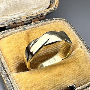 8k Solid Gold Intertwined Ring – Ladies Wedding Band, US Size 6 image 1