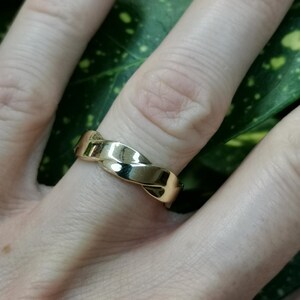 8k Solid Gold Intertwined Ring – Ladies Wedding Band, US Size 6 image 2