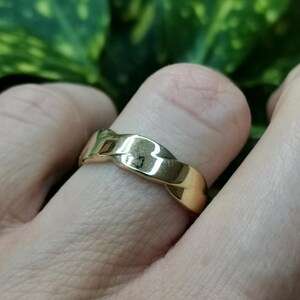 8k Solid Gold Intertwined Ring – Ladies Wedding Band, US Size 6 image 5