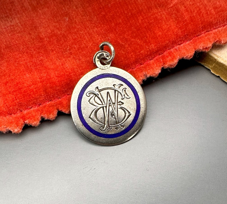 Ciondolo con monogramma in argento antico, ciondolo con monogramma austriaco 'EW' immagine 7