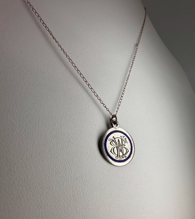 Ciondolo con monogramma in argento antico, ciondolo con monogramma austriaco 'EW' immagine 2