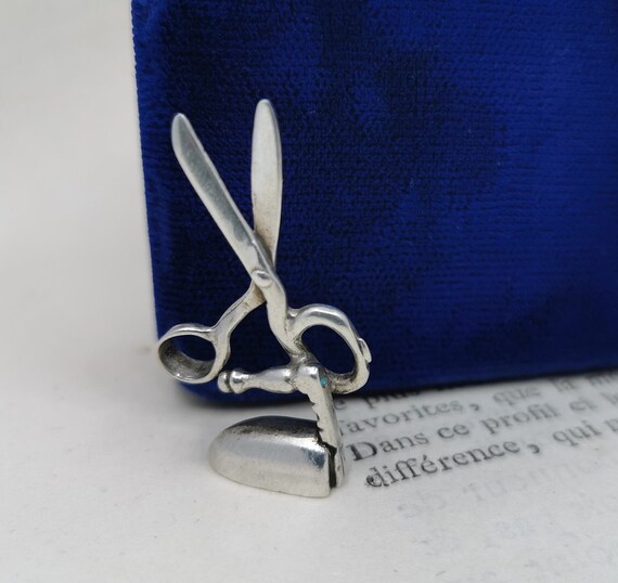 Antique German Scissors Pendant, Scissors Dress Ir