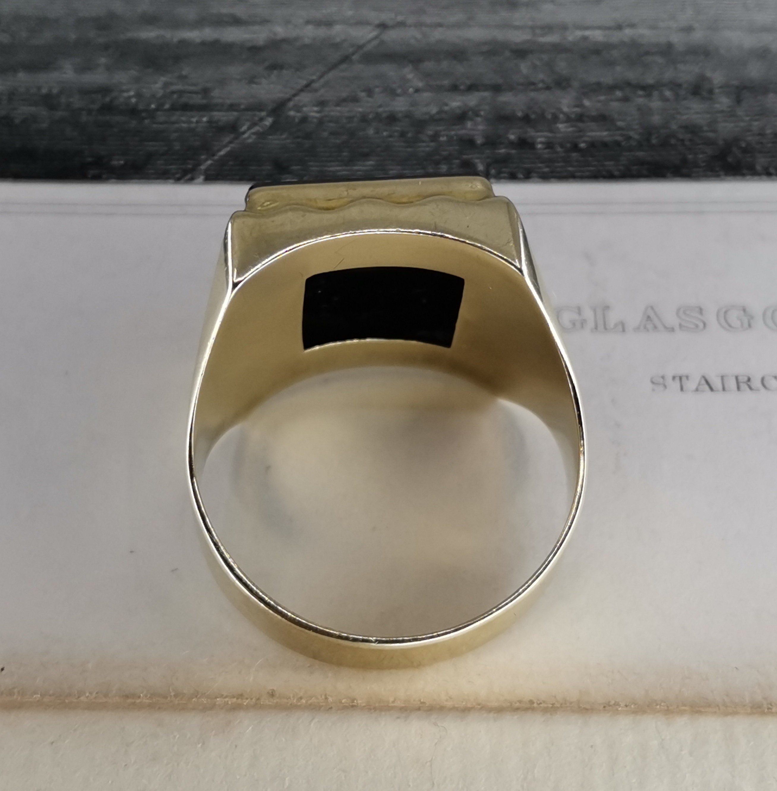 louis-vuitton onyx signet mens ring size 10