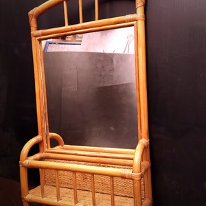 Handgefertigter Vintage Bambus Rattan Spiegel. Bild 1