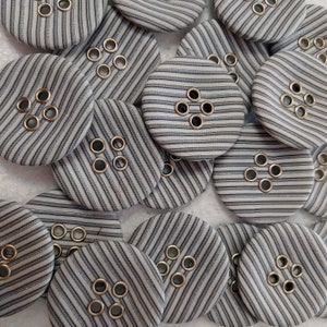 Vintage Handmade Fabric Coated Buttons.Lot of 20, Made in Italy fashion buttons.