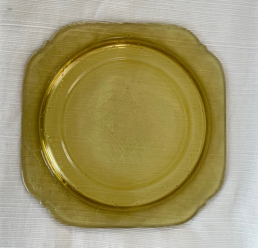Set of Six Federal Glass Luncheon Plates/ Set of Six Vintage Glass