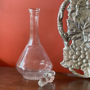 pressed glass decanter bottle with glass stopper/ decanter bottle