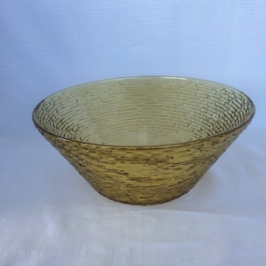 Vintage Amber Salad Bowl/ large anchor Hocking salad bowl/Salad Bowl from the 1970’s/ large glass
