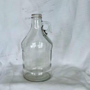 half-gallon jug or bottle with handle/ clear bottle with handle