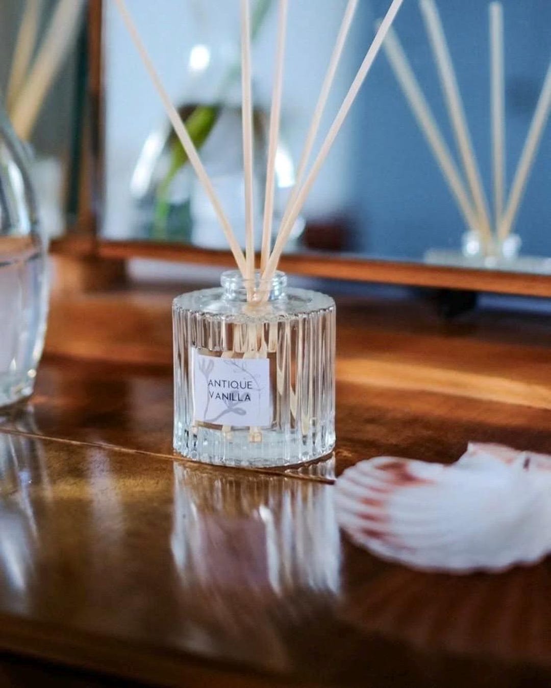 170ml Ribbed Glass Antique Vanilla Reed Diffuser co-ordinating Candle ...