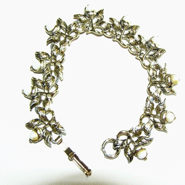 JUDY LEE Gold Tone Faux Pearl Leaves and Acorns Bracelet