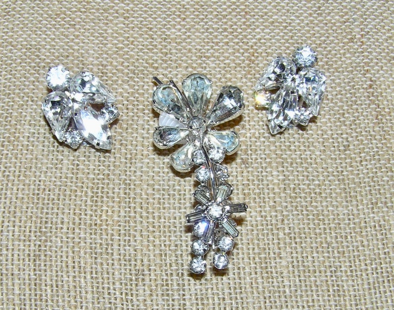 Perfect for BridesWeddings Signed Austria Gorgeous Detailed RS Brooch and Earrings