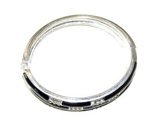 Zwart geëmailleerde zilverkleurige strass scharnierende armband