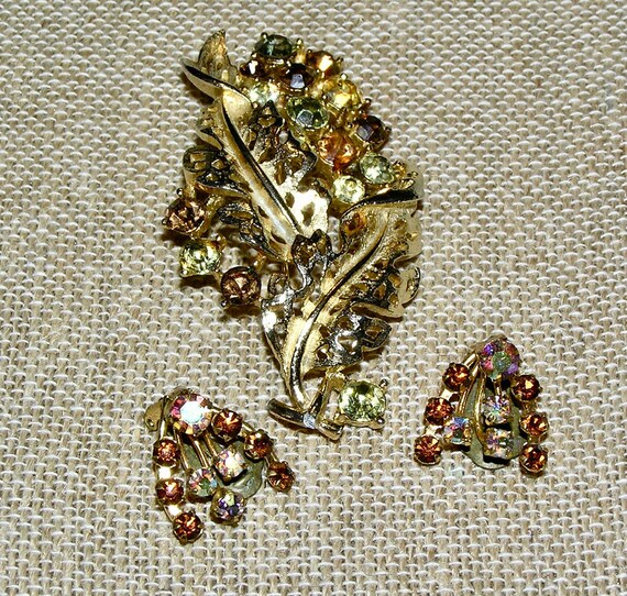 LISNER Vintage Yellow and Gold Leafy Brooch and M… - image 2