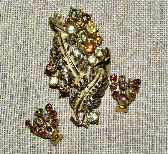 LISNER Vintage Yellow and Gold Leafy Brooch and M… - image 3