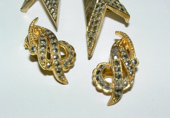 SPHINX Signed and Numbered Vintage Brooch and Cli… - image 3