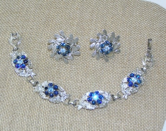 CORO licht en donkerblauw strass bloemen vintage armband en oorbellen/schroefruggen